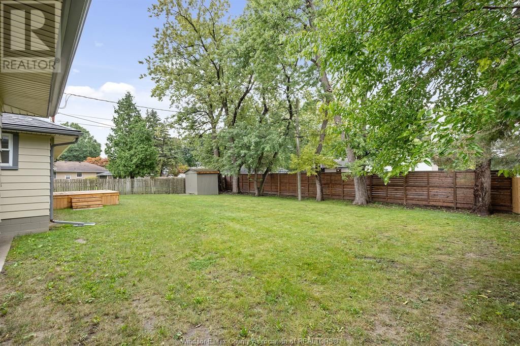 3945-85 DOUGALL AVENUE Image 12