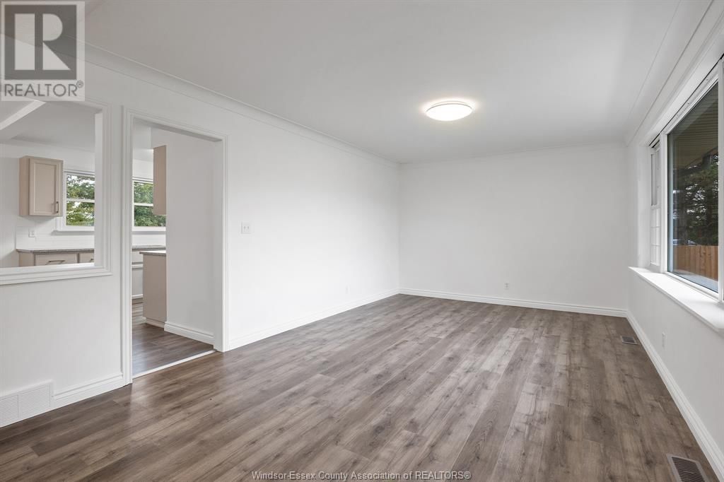 3945-85 DOUGALL AVENUE Image 18