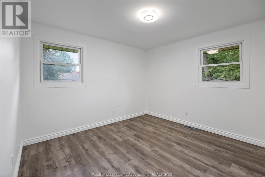 3945-85 DOUGALL AVENUE Image 26