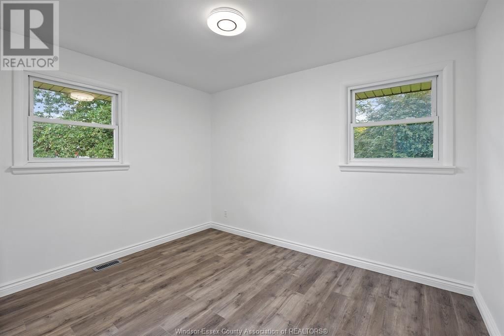 3945-85 DOUGALL AVENUE Image 27