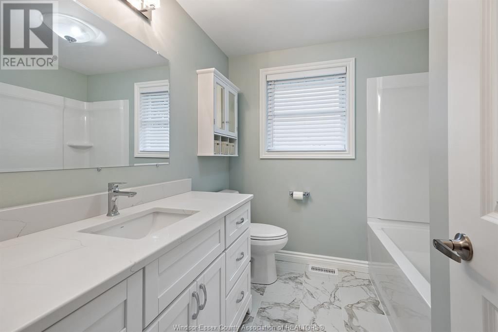 3945-85 DOUGALL AVENUE Image 29