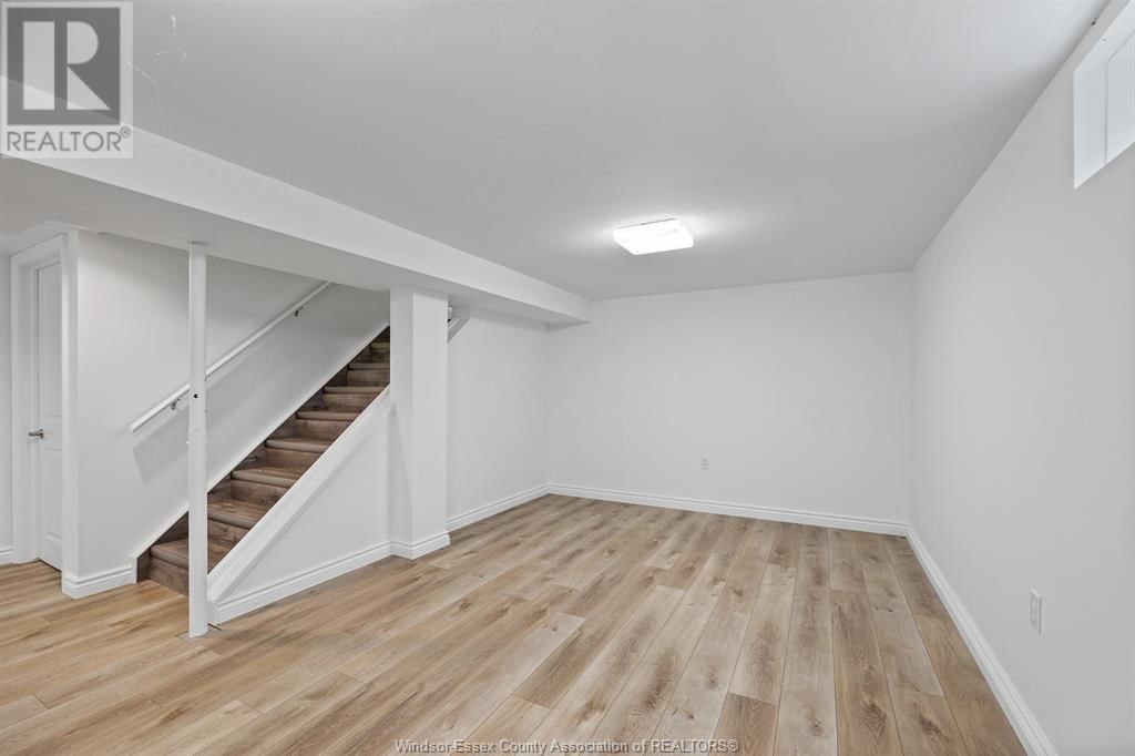 3945-85 DOUGALL AVENUE Image 33