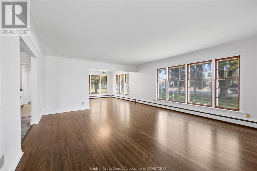 3945-85 DOUGALL AVENUE Image 42