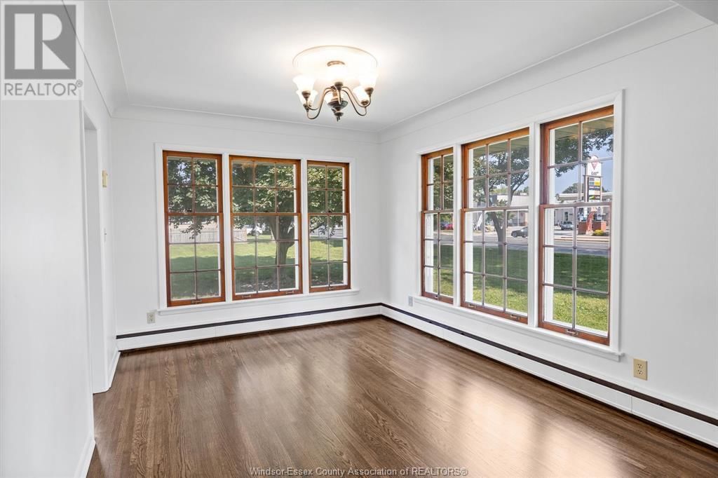 3945-85 DOUGALL AVENUE Image 45