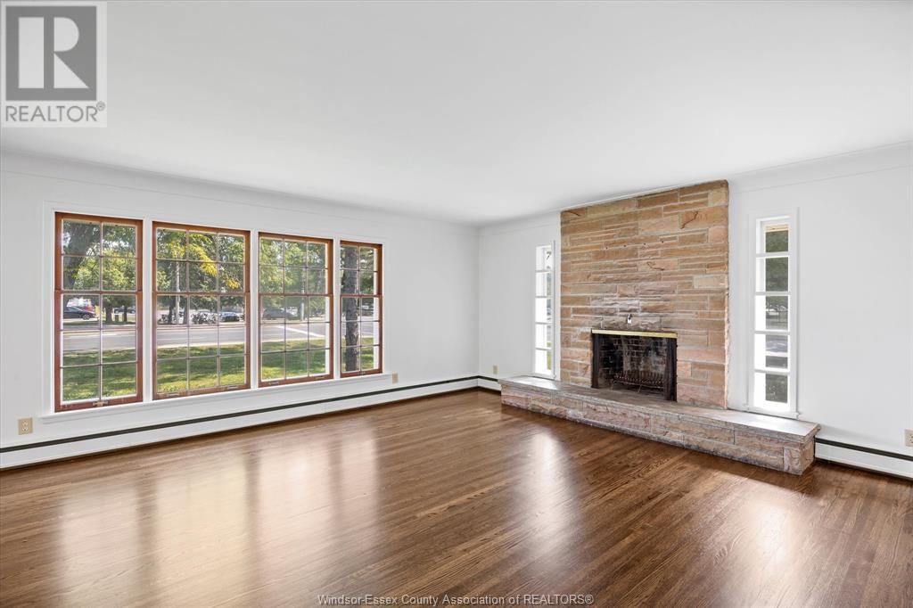 3945-85 DOUGALL AVENUE Image 46
