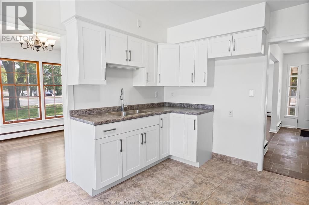 3945-85 DOUGALL AVENUE Image 49