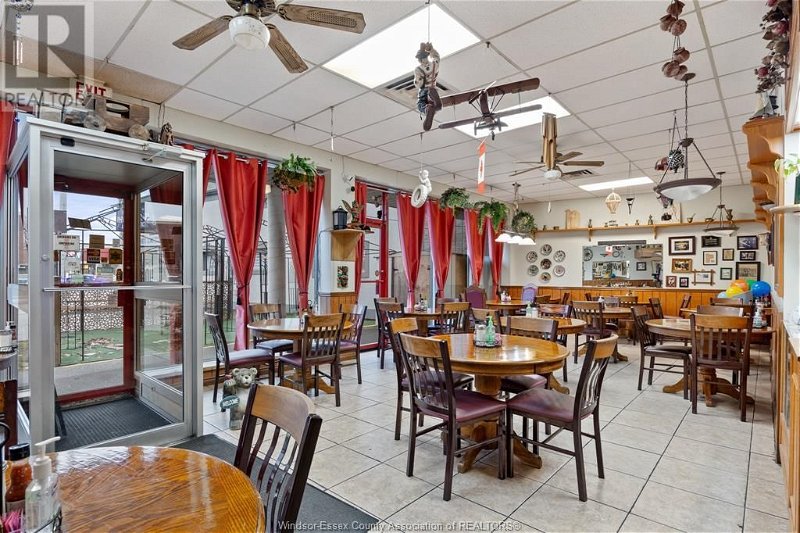 Image #1 of Restaurant for Sale at 521 Tecumseh Road East, Windsor, Ontario