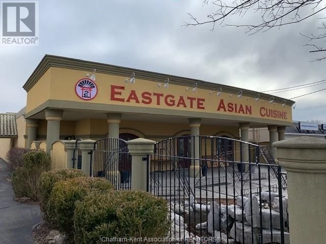 Image #1 of Restaurant for Sale at 634 Grand Avenue East, Chatham, Ontario