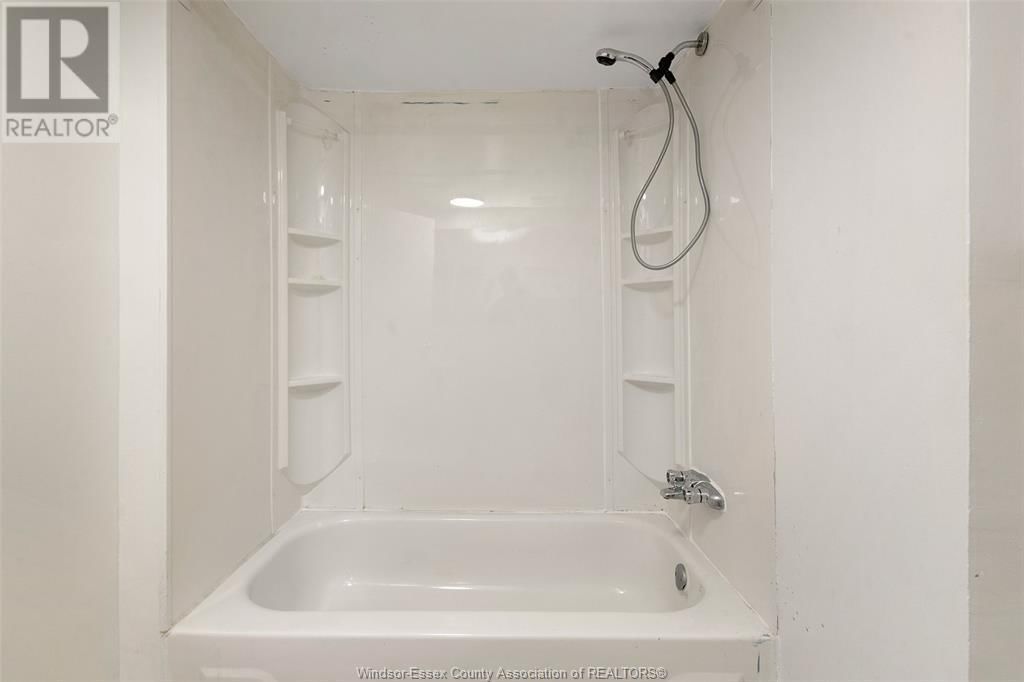 10820 MULBERRY DRIVE Unit# LOWER Image 13