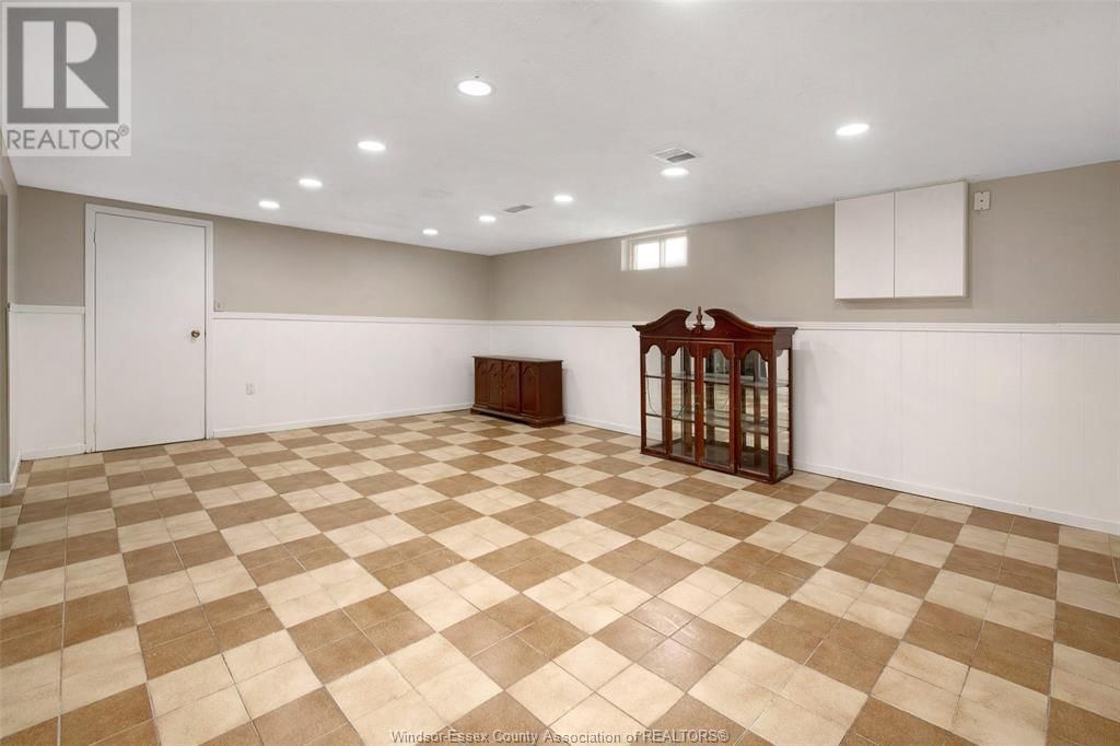 10820 MULBERRY DRIVE Unit# LOWER Image 8