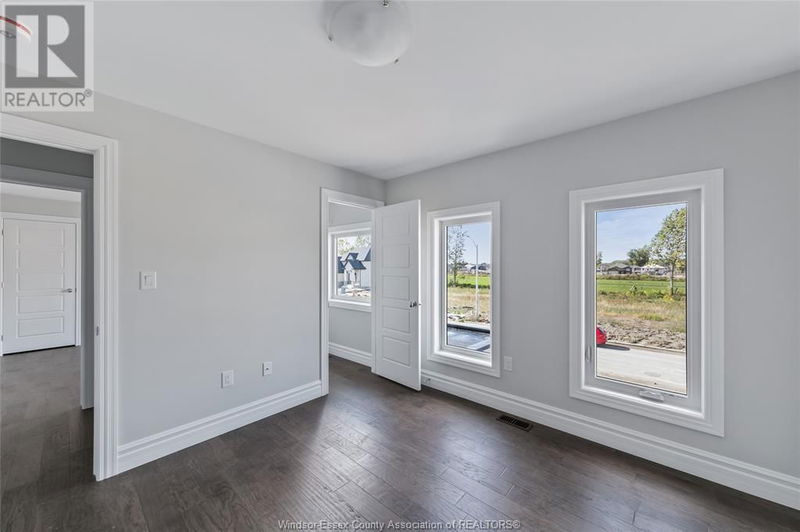 245 CHARLES null  Essex, N8M3E9 | Image 21