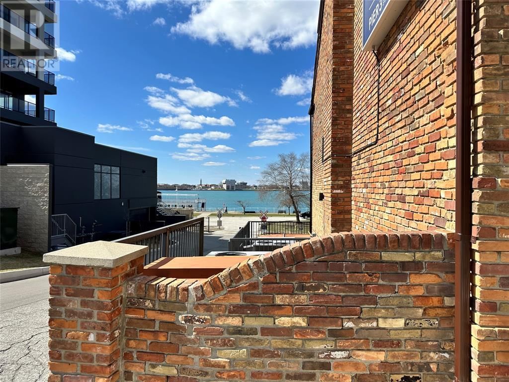 4 - 301 FRONT STREET NORTH Image 3