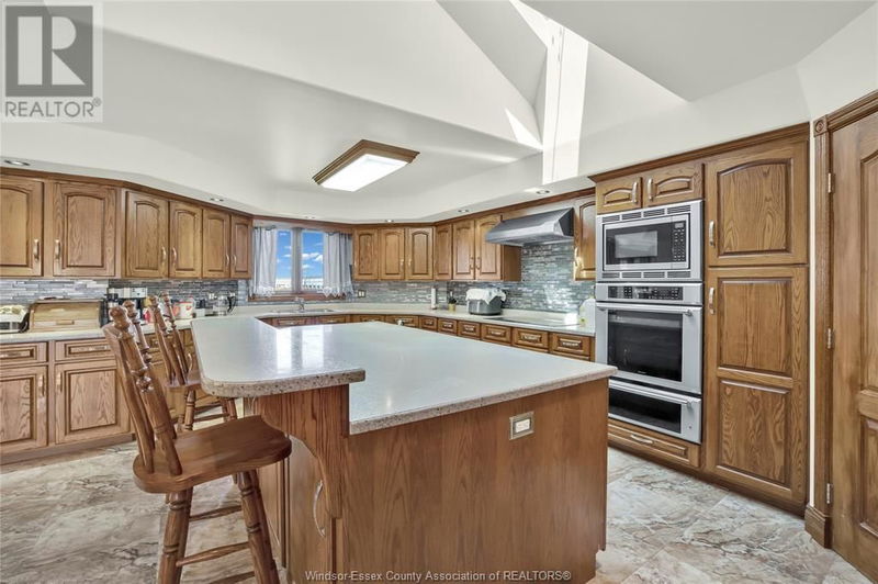 847 HWY 77 null  Leamington, N8H3V8 | Image 10