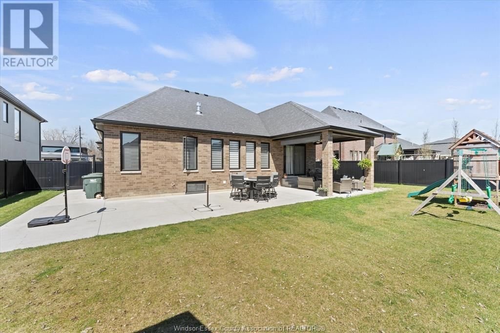 6056 SILVER MAPLE Image 34