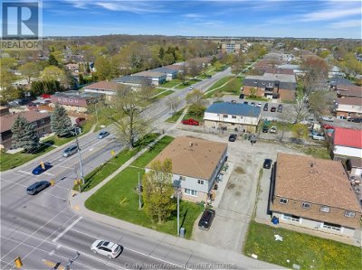 Image #1 of Commercial for Sale at 175 Mcnaughton Avenue West, Chatham, Ontario