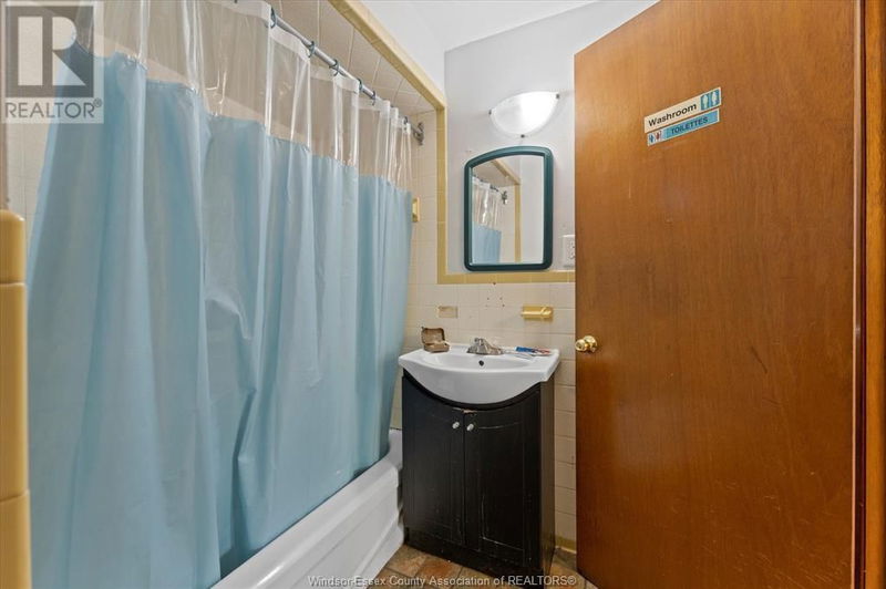 801 VICTORIA null  Windsor, N9A4N5 | Image 12