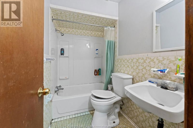 801 VICTORIA null  Windsor, N9A4N5 | Image 17