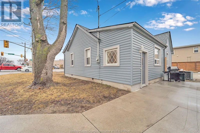 3603 WALKER null  Windsor, N8W3S6 | Image 22