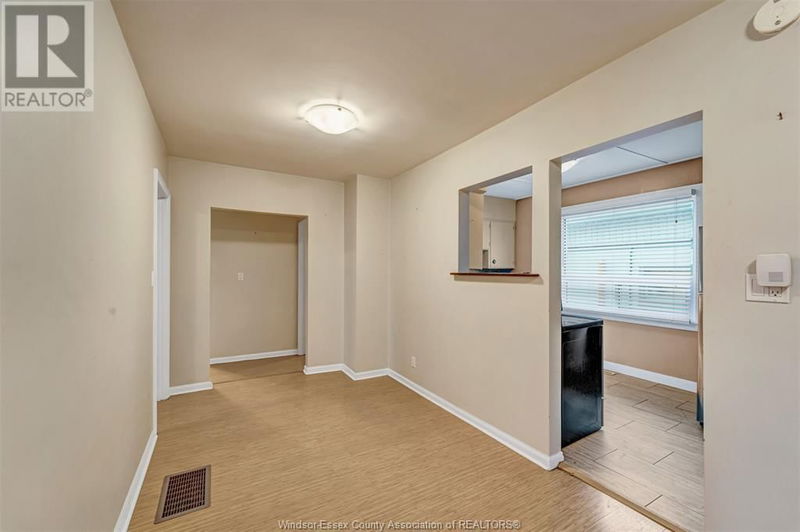 3603 WALKER null  Windsor, N8W3S6 | Image 29