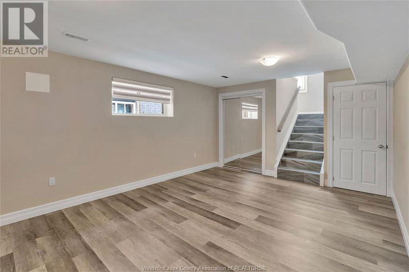 3141 VIOLA Crescent  Windsor, N8N0A2 | Image 17