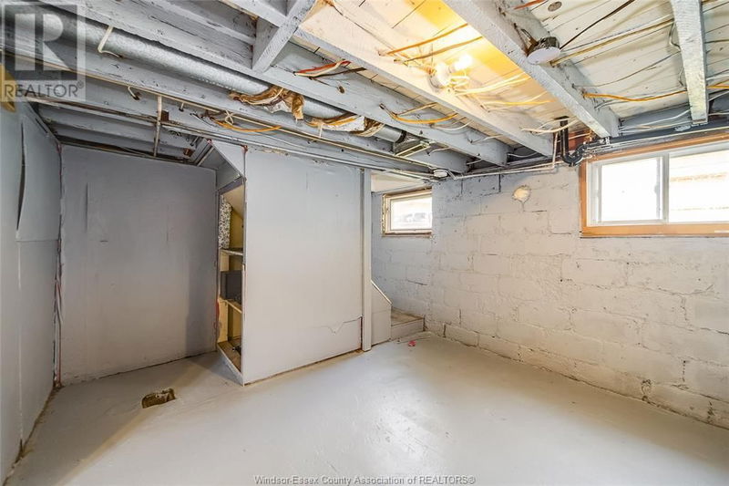 3674 KING Street  Windsor, N9C1P5 | Image 20