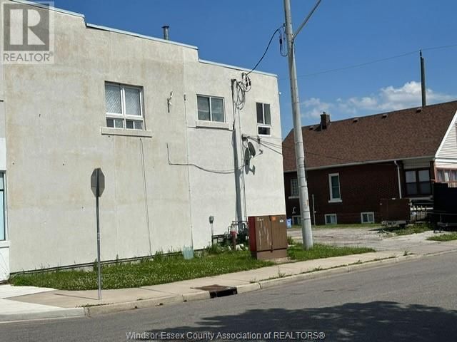 1405 ERIE Street  Windsor, N9A4A1 | Image 3