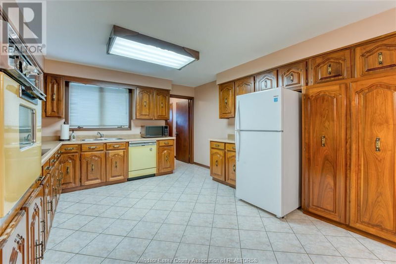 3440 DOUGALL null  Windsor, N9E1T1 | Image 14