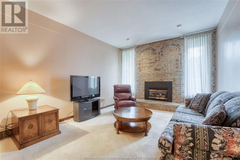 3440 DOUGALL null  Windsor, N9E1T1 | Image 19