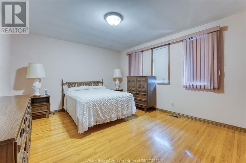 3440 DOUGALL null  Windsor, N9E1T1 | Image 22