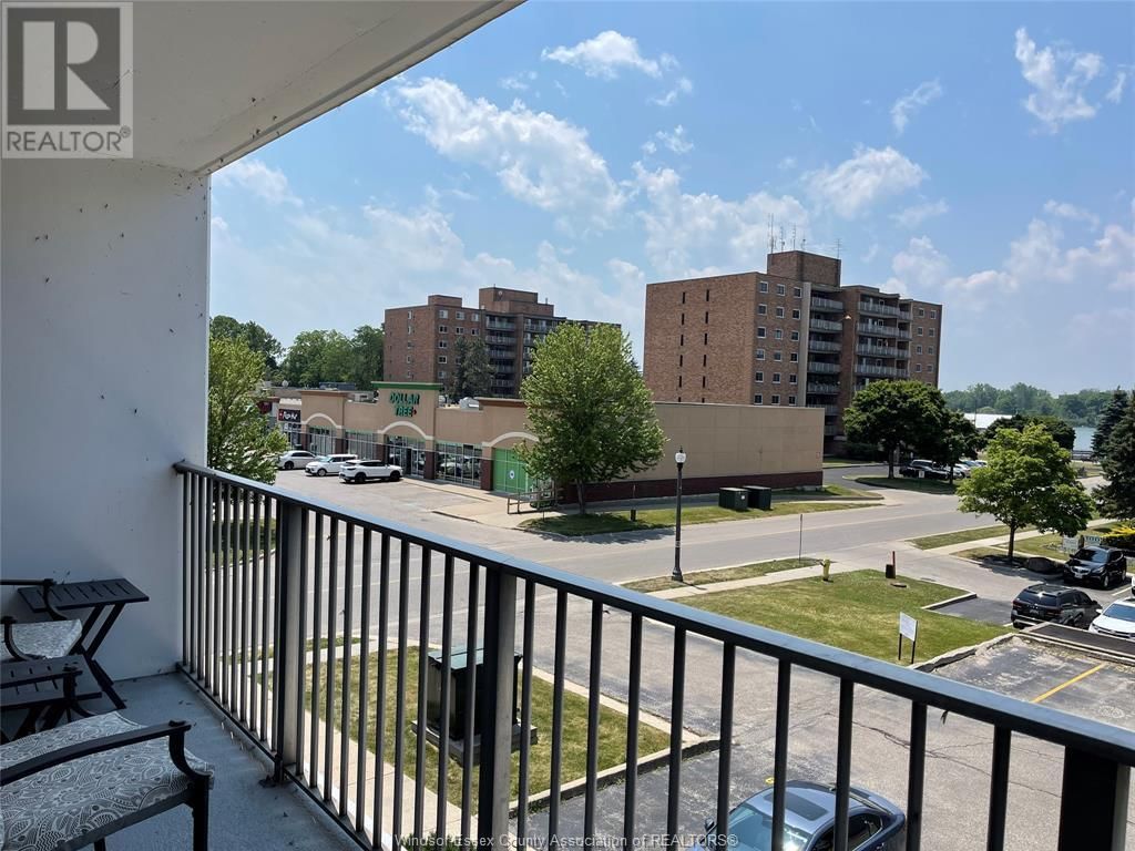 120 PICKERING DRIVE Unit# 304 Image 24