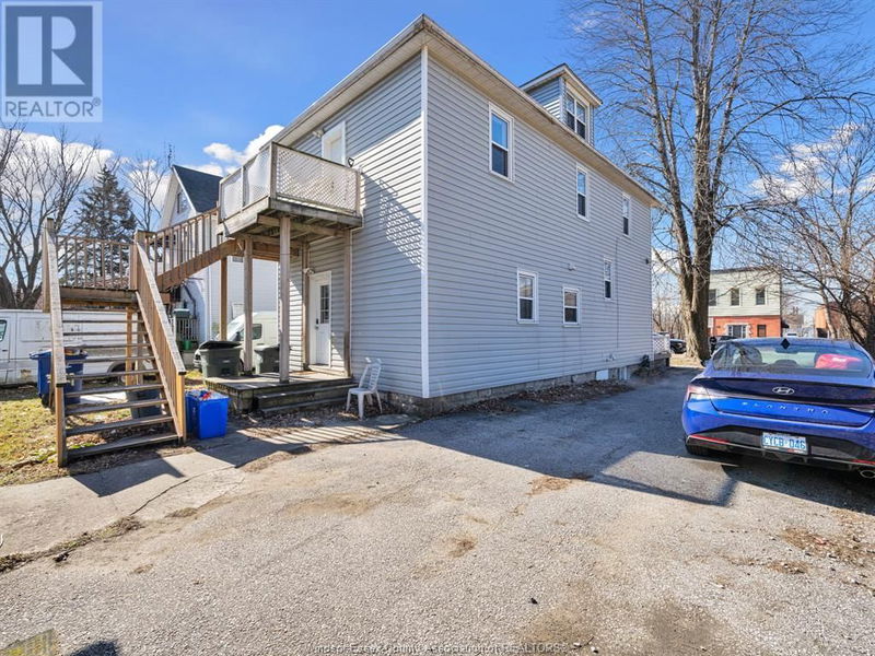 3329 SANDWICH Street  Windsor, N9C1B2 | Image 47