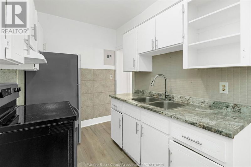 1094 LINCOLN Road  Windsor, N8Y2H4 | Image 14