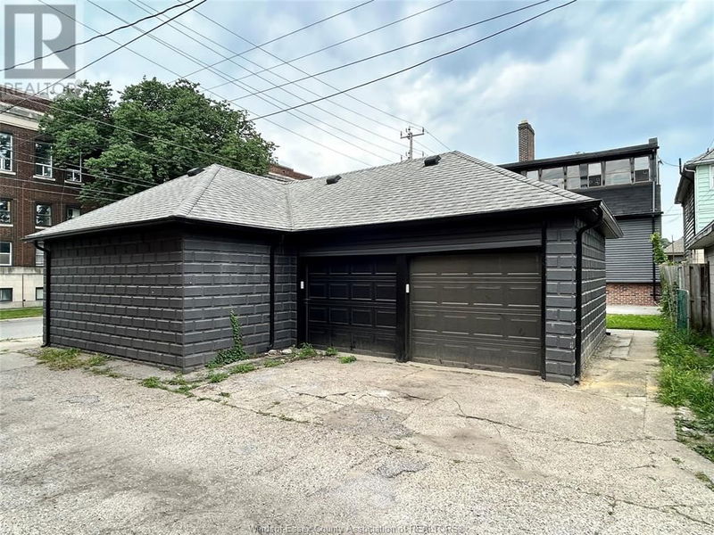 1094 LINCOLN Road  Windsor, N8Y2H4 | Image 8