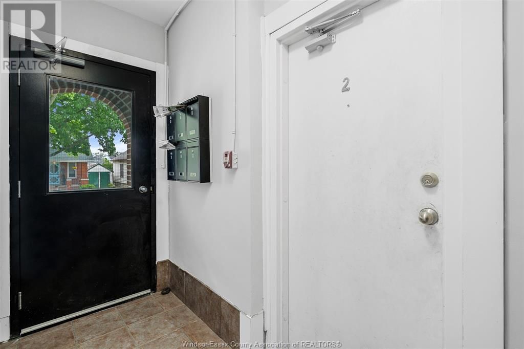 1094 LINCOLN ROAD Image 22