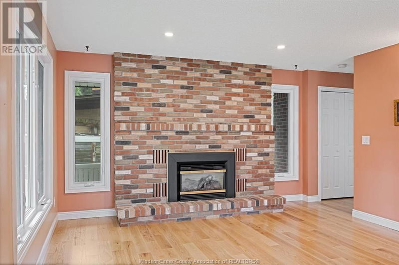 3698 MCKAY null  Windsor, N9E2S2 | Image 18