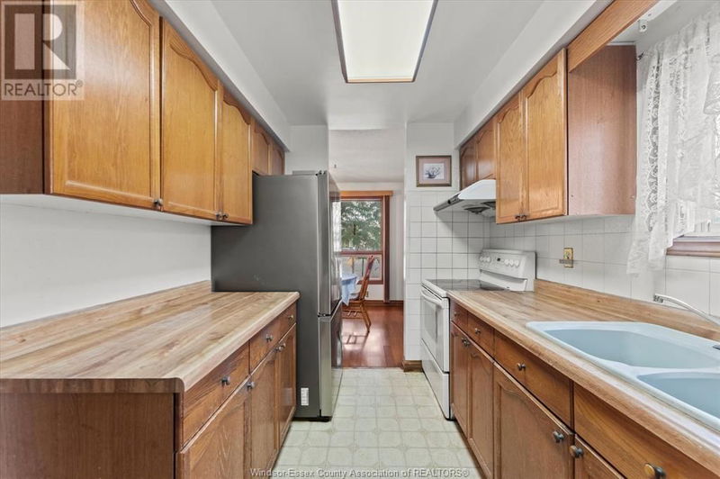 816 DAWSON Road  Windsor, N8Y4A2 | Image 11