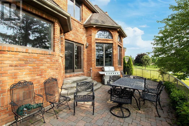 4563 LAKE COMO Court  Windsor, N9G2M9 | Image 39