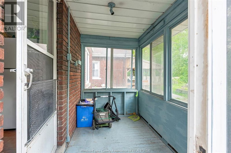 437 INDIAN Road  Windsor, N9C2M5 | Image 10