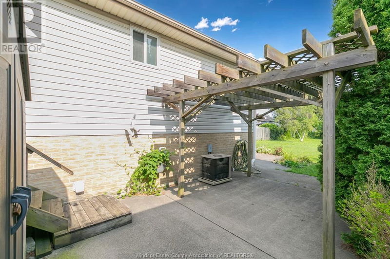 822 SILVERDALE null  Windsor, N9G2V9 | Image 33