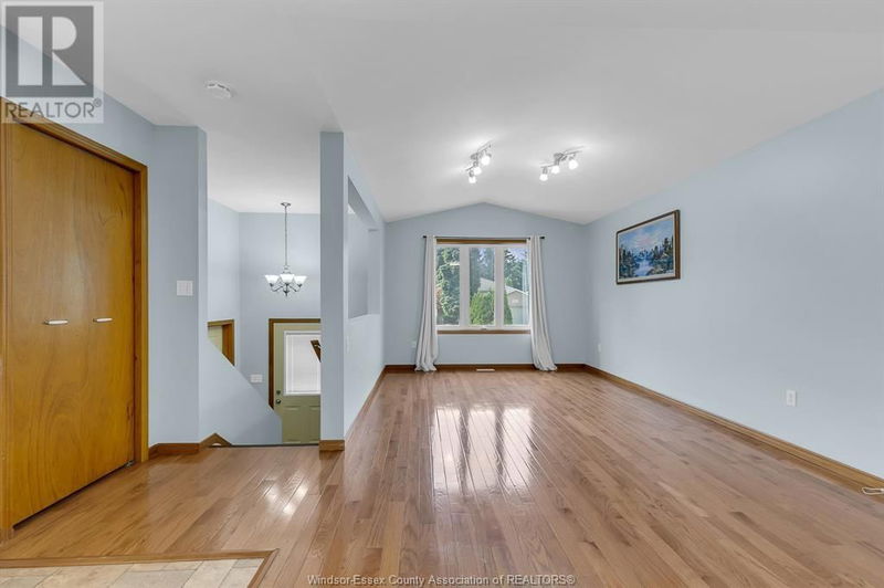 822 SILVERDALE null  Windsor, N9G2V9 | Image 5