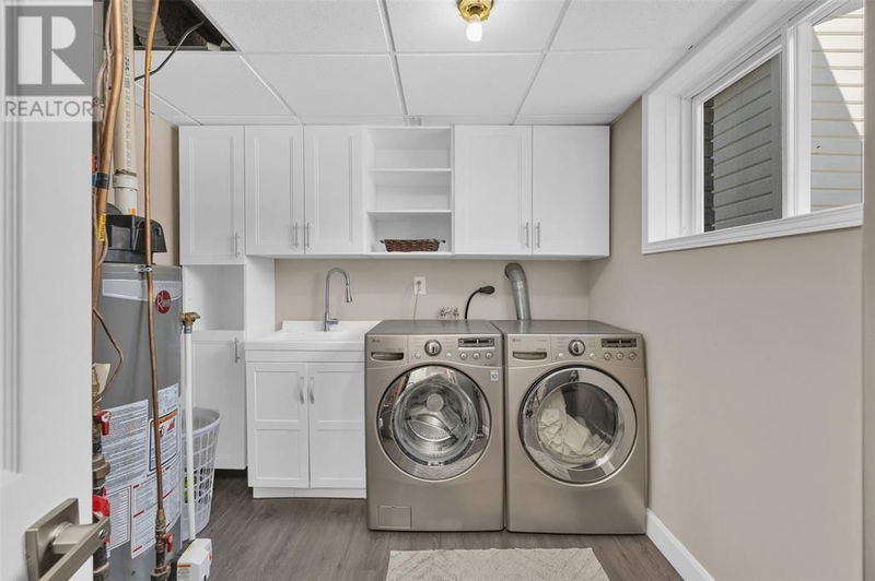 3856 TULIP Court  Windsor, N9E4S8 | Image 32