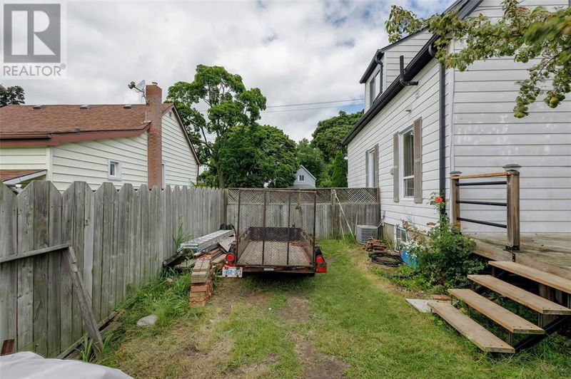 379 MAXWELL Street  Sarnia, N7S2Y2 | Image 12