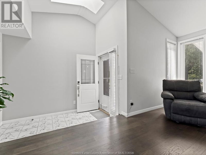 2576 ROSSINI null  Windsor, N8W4R3 | Image 3