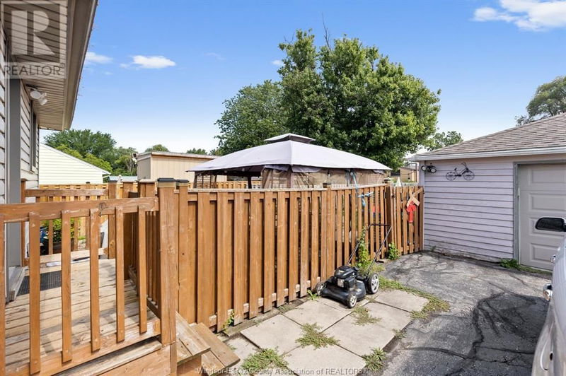 2034 Glendale Avenue  Windsor, B8T2B8 | Image 13