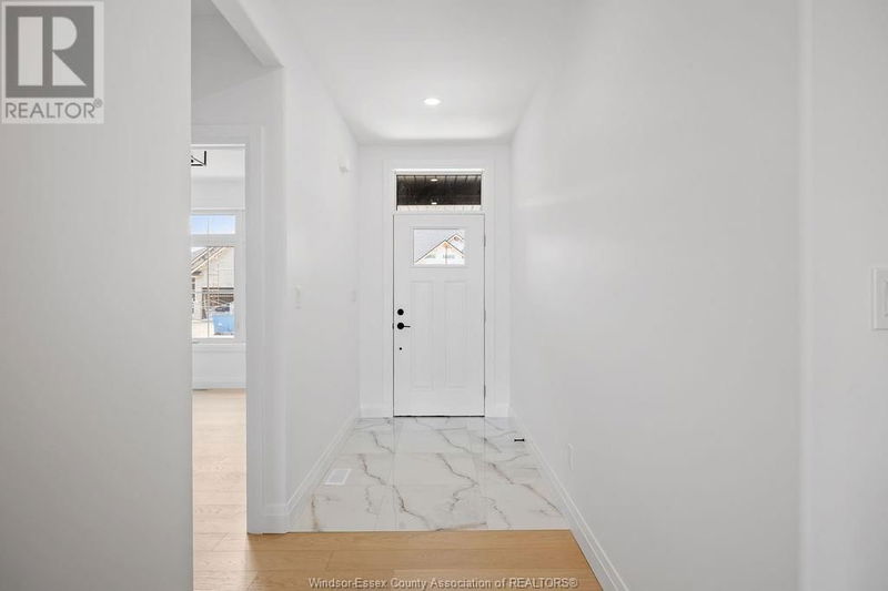 2554 BARKLEY Avenue  Windsor, N8P0E9 | Image 3