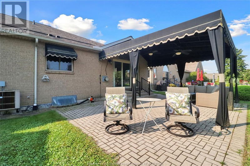 1217 IMPERIAL Crescent  Windsor, N9G2T5 | Image 36