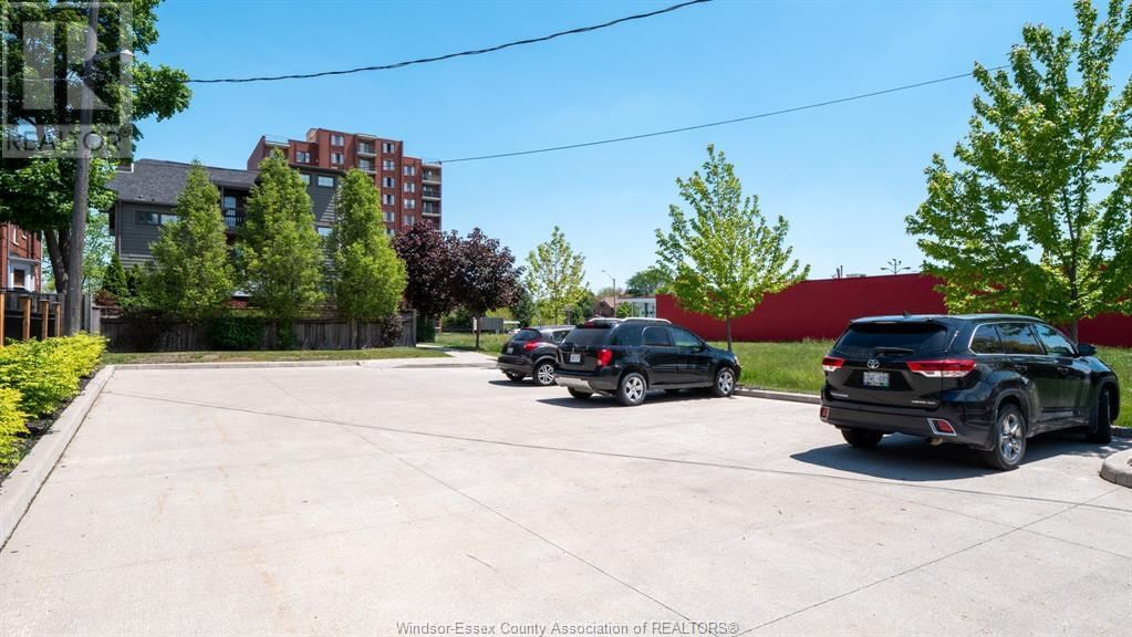 1165 OUELLETTE AVENUE Image 8