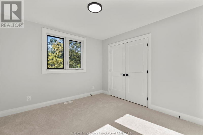 319 RUTH null  Essex, N8M3E9 | Image 30