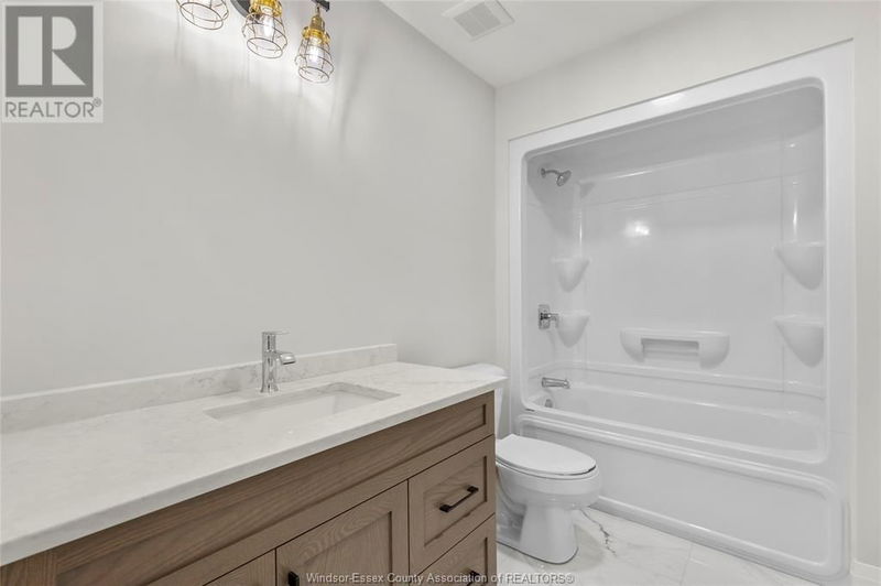 319 RUTH null  Essex, N8M3E9 | Image 31