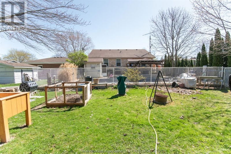 51 PINE Drive  Wallaceburg, N8A3L9 | Image 33